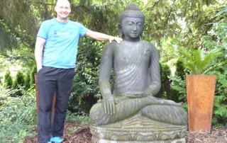 Kundenreferenz für eine gelungene Buddhafigur im Garten